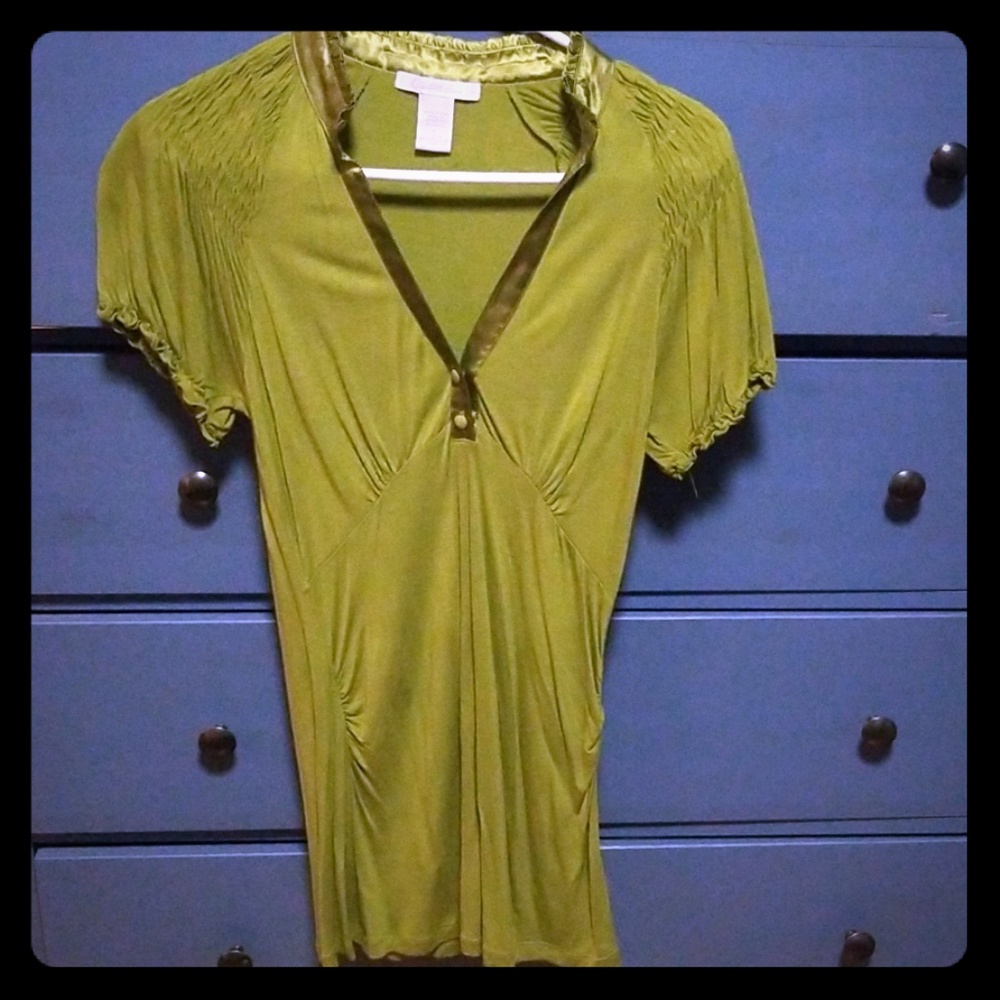 Ruffled short sleeve blouse